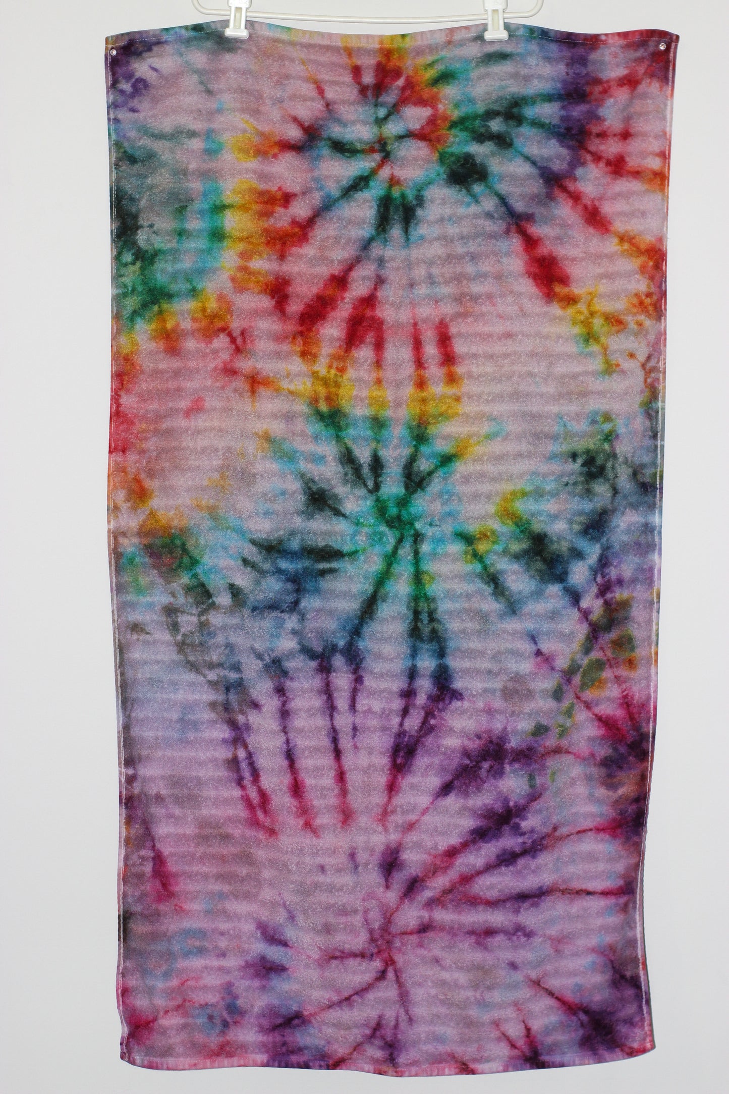 Rainbow Whirl Bath Towel - 28" x 50"