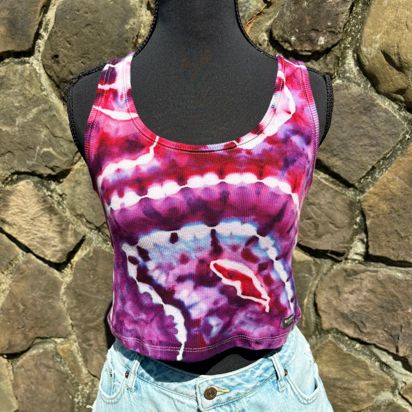 Junior Girls Scoop Neck Cropped Tank Top | Hand-Dyed Geode Design
