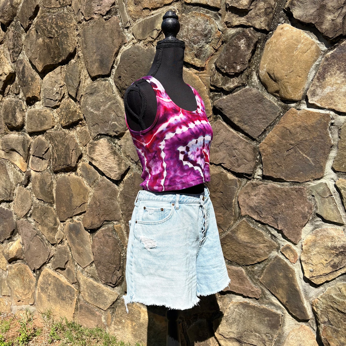 Junior Girls Scoop Neck Cropped Tank Top | Hand-Dyed Geode Design