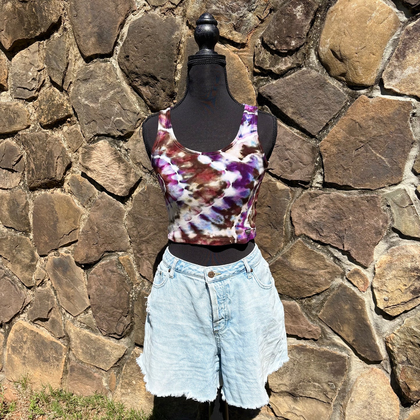 Junior Girls Scoop Neck Cropped Tank Top | Hand-Dyed Geode Design