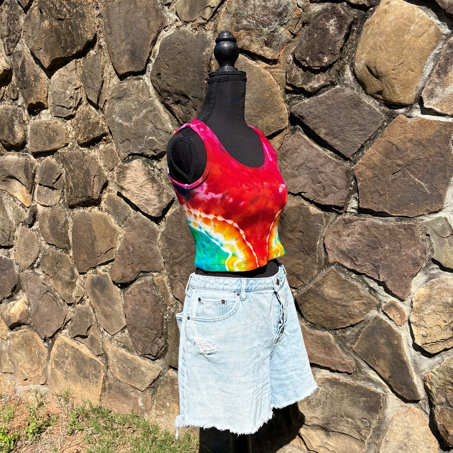 Junior Girls Scoop Neck Cropped Tank Top | Hand-Dyed Geode Design
