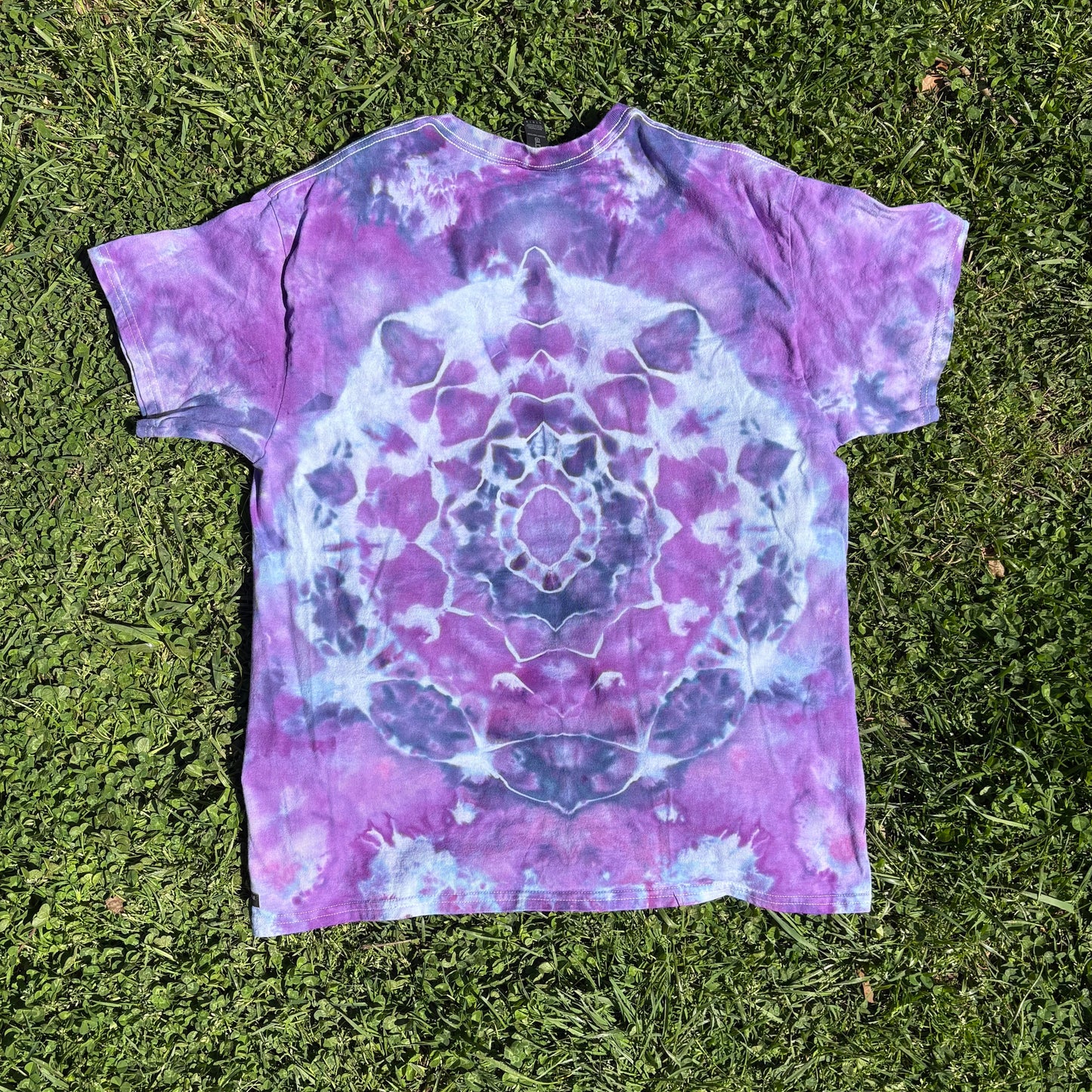 Unisex Purple Hand-Dyed Tie Dye T-shirt - 100% Cotton