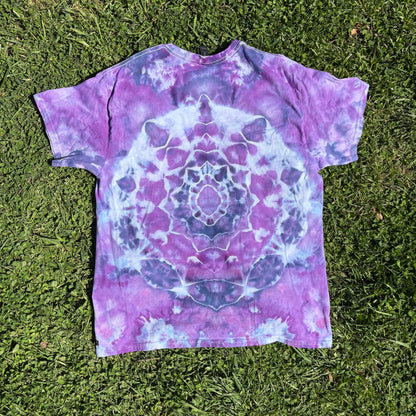 Unisex Purple Hand-Dyed Tie Dye T-shirt - 100% Cotton - L