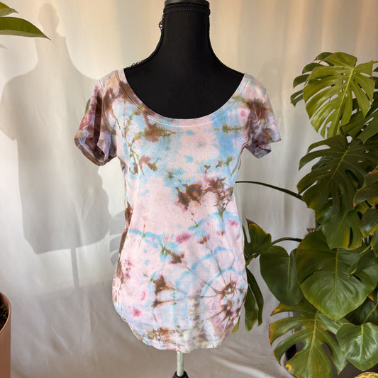 tie dye t-shirt blue pink