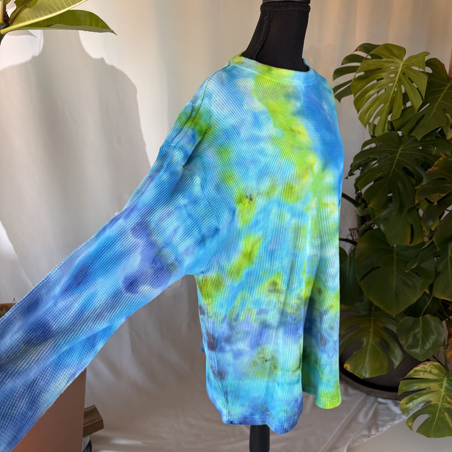 tie dye long sleeve shirt blue green
